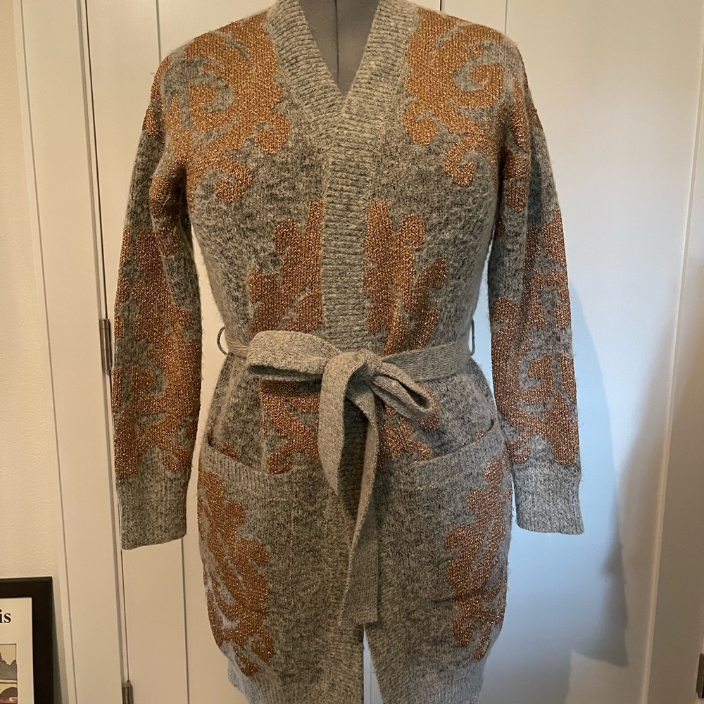 Vici: Comfy with a touch of glamour sweater wrap